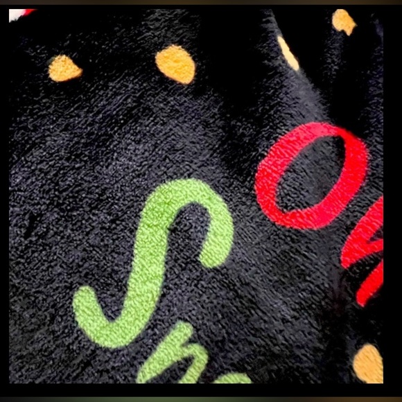 OH SNAP Christmas Gingerbread Plush Throw - Picture 3 of 4